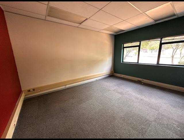 388M² OFFICE TO LET IN PARKTOWN